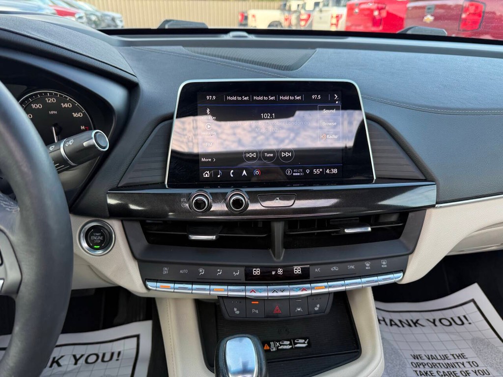 Cadillac CT4 Vehicle Full-screen Gallery Image 25