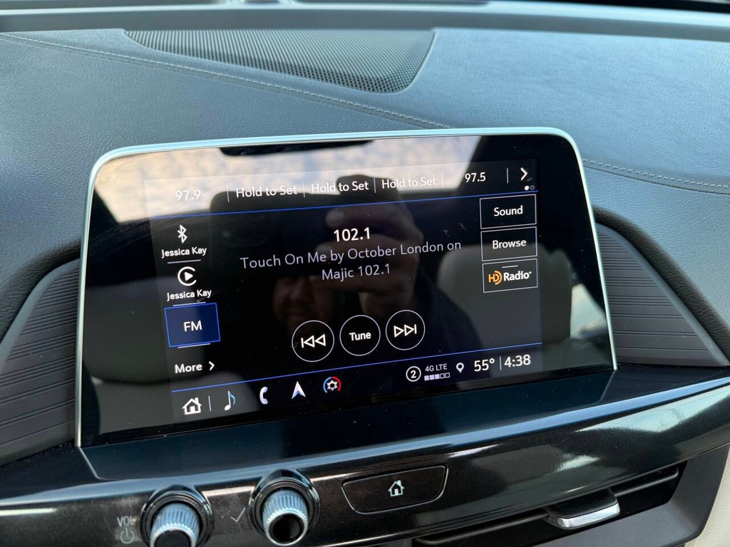 Cadillac CT4 Vehicle Full-screen Gallery Image 26