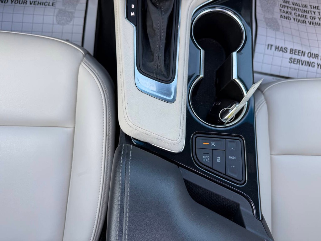 Cadillac CT4 Vehicle Full-screen Gallery Image 30