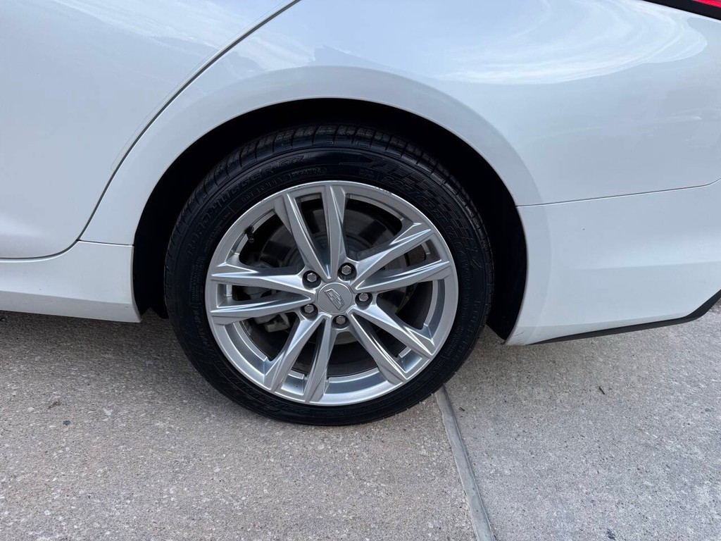 Cadillac CT4 Vehicle Full-screen Gallery Image 37