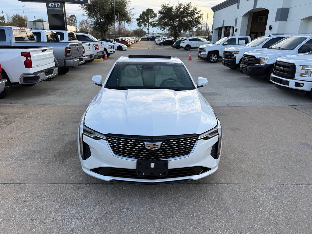 Cadillac CT4 Vehicle Full-screen Gallery Image 40