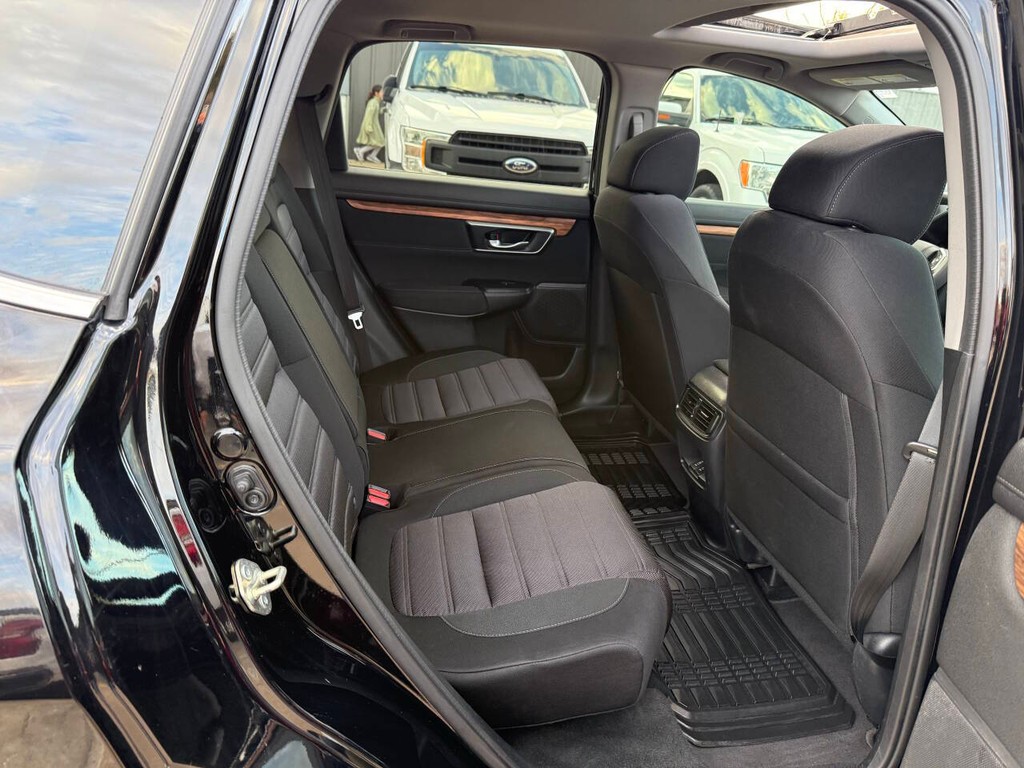 Honda CR-V Vehicle Full-screen Gallery Image 15