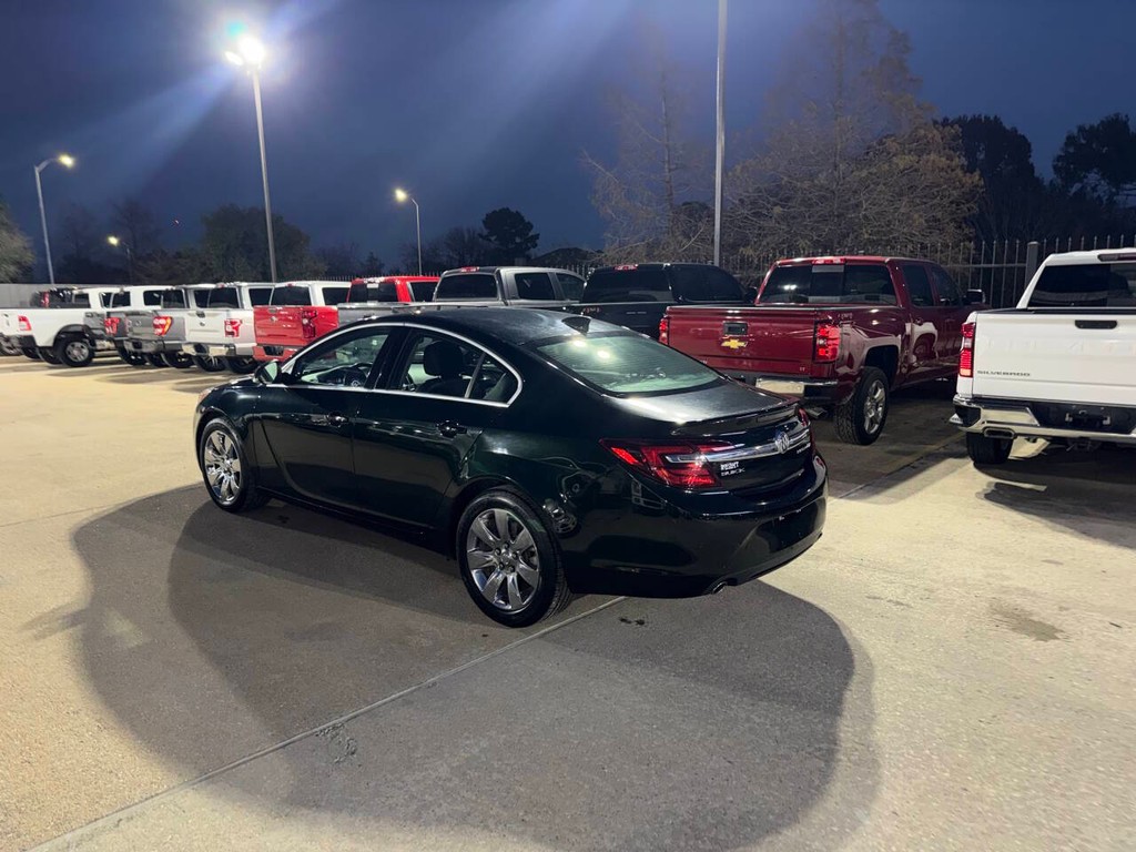 Buick Regal Vehicle Full-screen Gallery Image 03