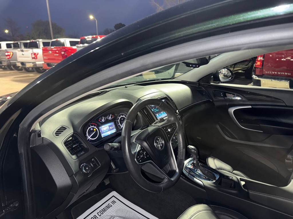 Buick Regal Vehicle Full-screen Gallery Image 05