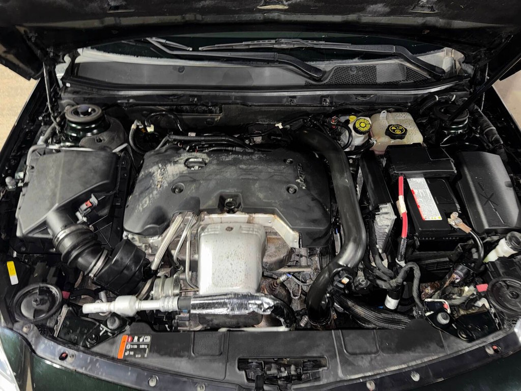 Buick Regal Vehicle Full-screen Gallery Image 34