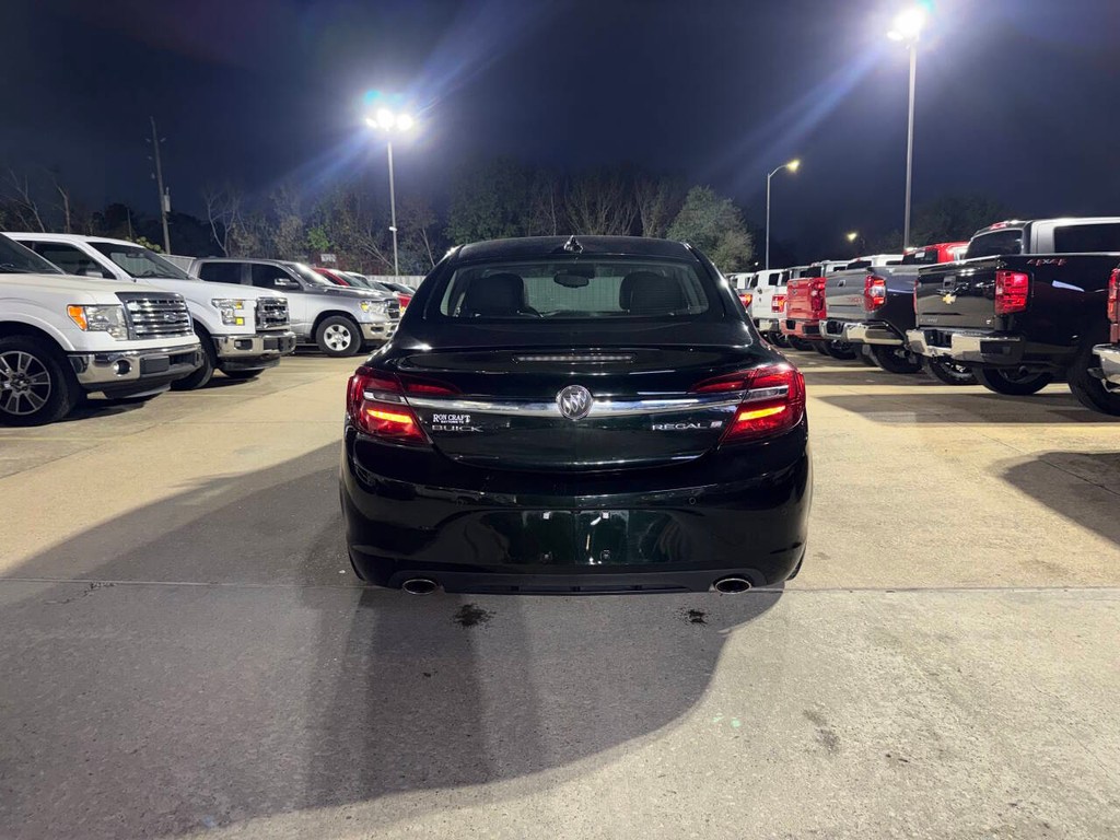 Buick Regal Vehicle Full-screen Gallery Image 37