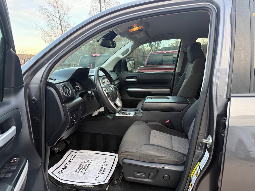 Toyota Tundra 2WD Vehicle Full-screen Gallery Image 07