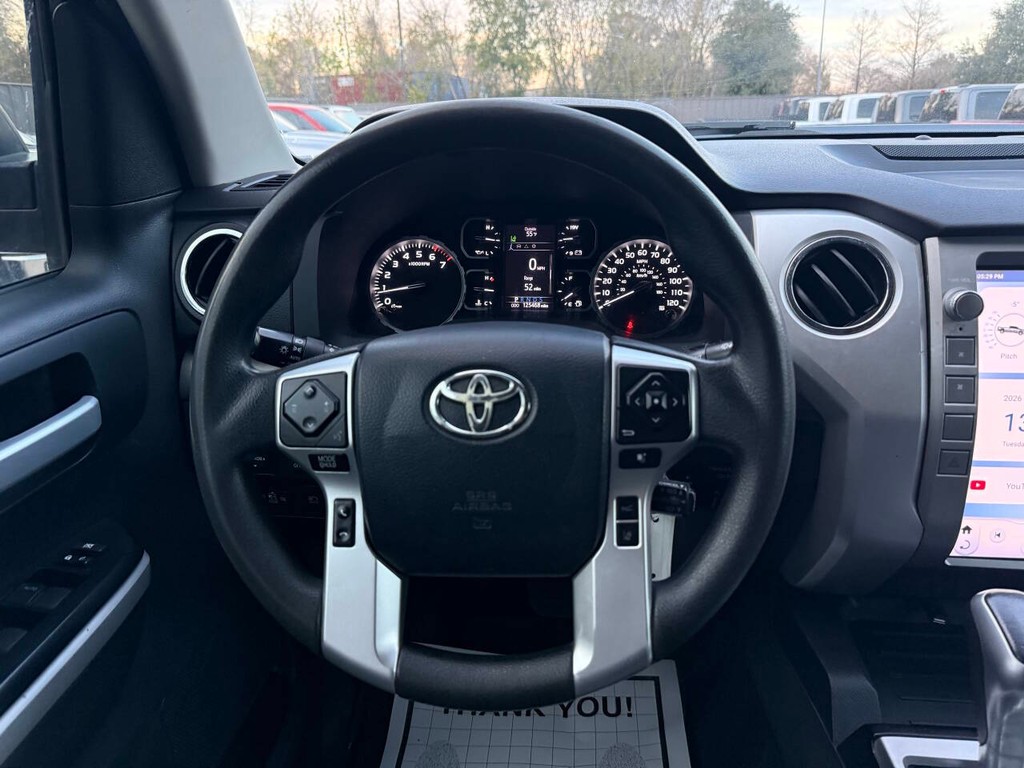 Toyota Tundra 2WD Vehicle Full-screen Gallery Image 22