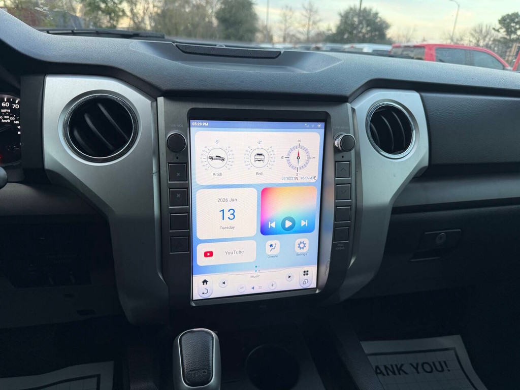 Toyota Tundra 2WD Vehicle Full-screen Gallery Image 24