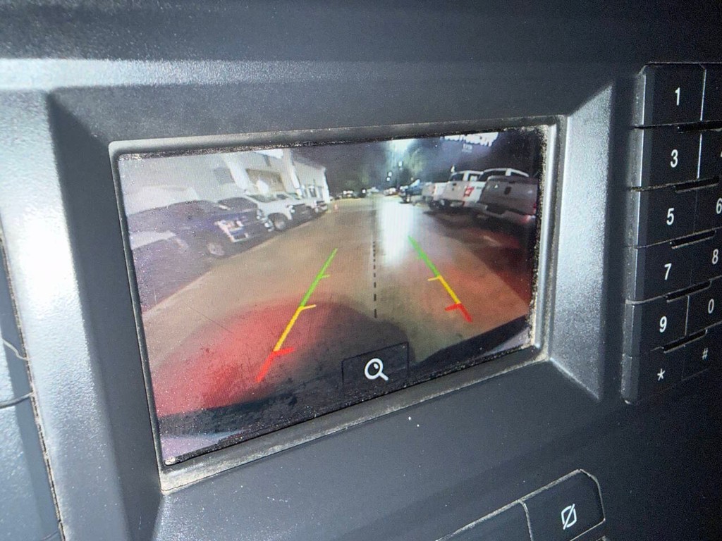 Ford F-150 Vehicle Full-screen Gallery Image 26