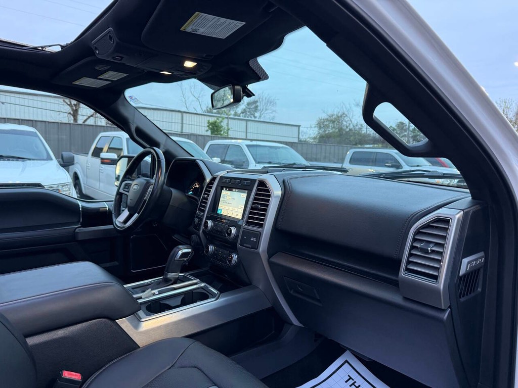 Ford F-150 Vehicle Full-screen Gallery Image 08