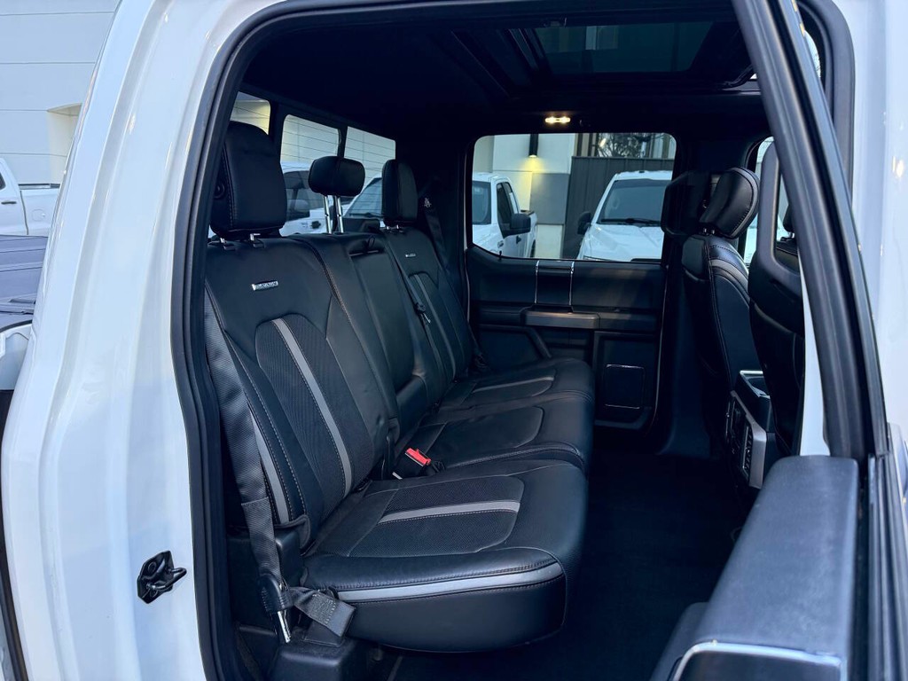 Ford F-150 Vehicle Full-screen Gallery Image 14