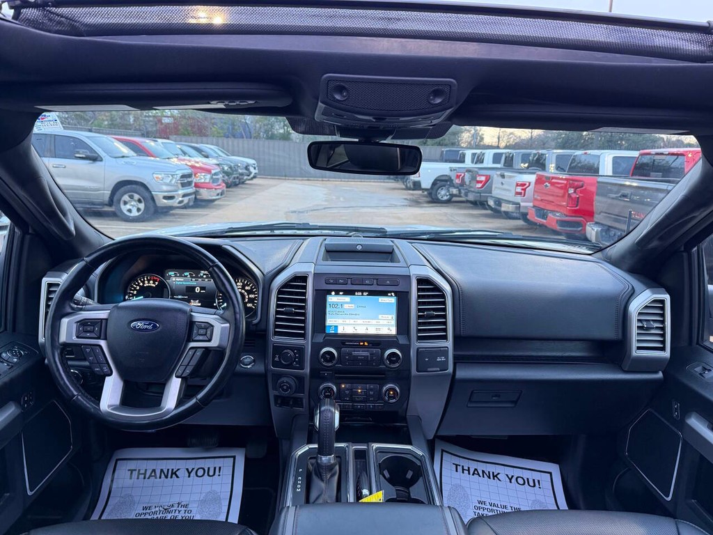 Ford F-150 Vehicle Full-screen Gallery Image 16