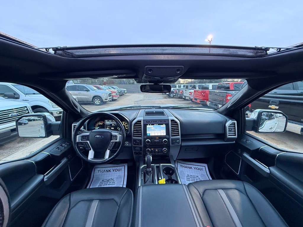 Ford F-150 Vehicle Full-screen Gallery Image 17