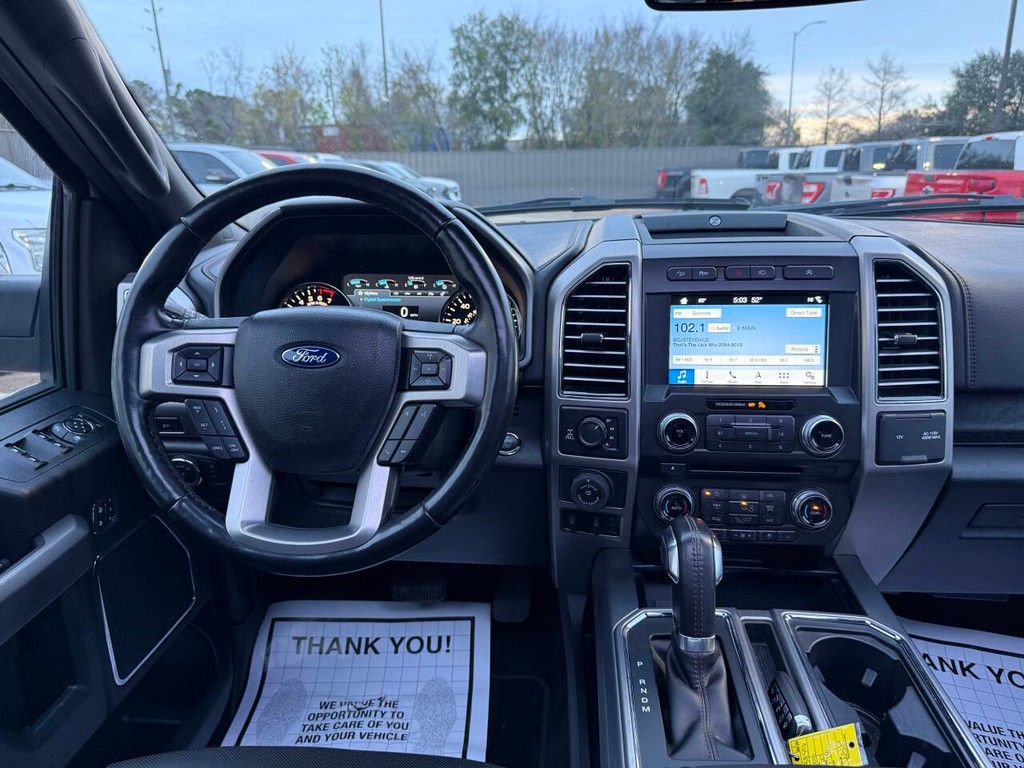 Ford F-150 Vehicle Full-screen Gallery Image 20