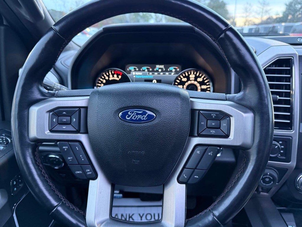 Ford F-150 Vehicle Full-screen Gallery Image 22