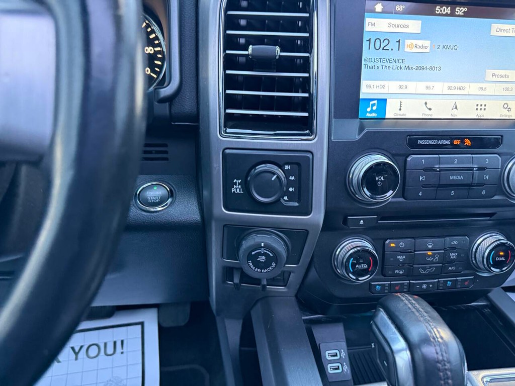 Ford F-150 Vehicle Full-screen Gallery Image 28