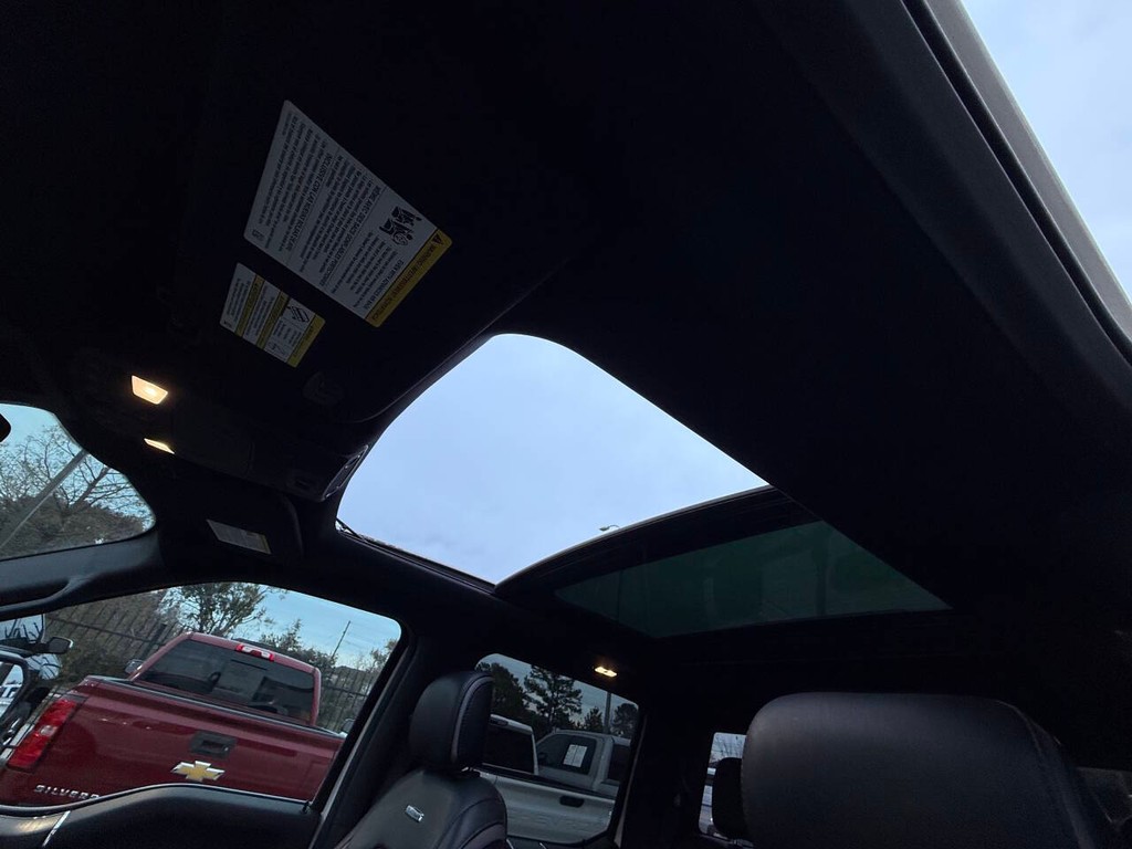 Ford F-150 Vehicle Full-screen Gallery Image 31