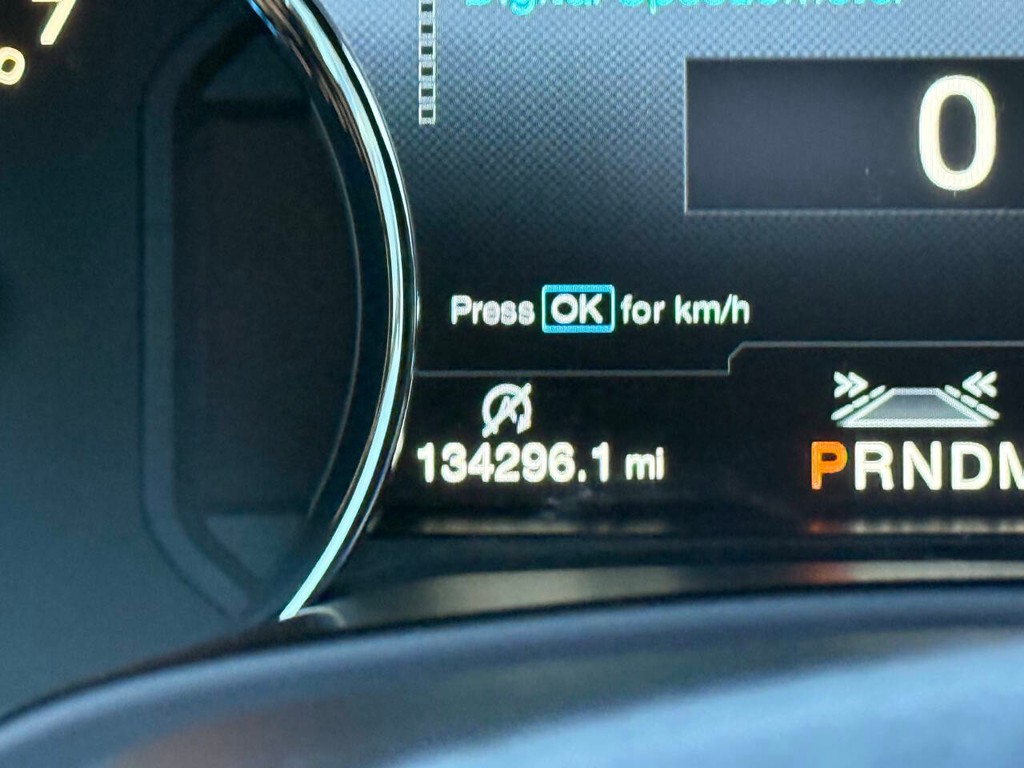 Ford F-150 Vehicle Full-screen Gallery Image 34