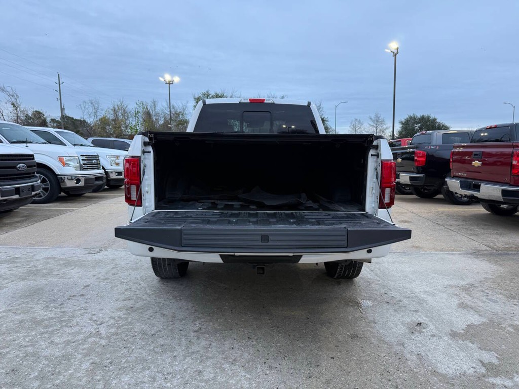 Ford F-150 Vehicle Full-screen Gallery Image 40