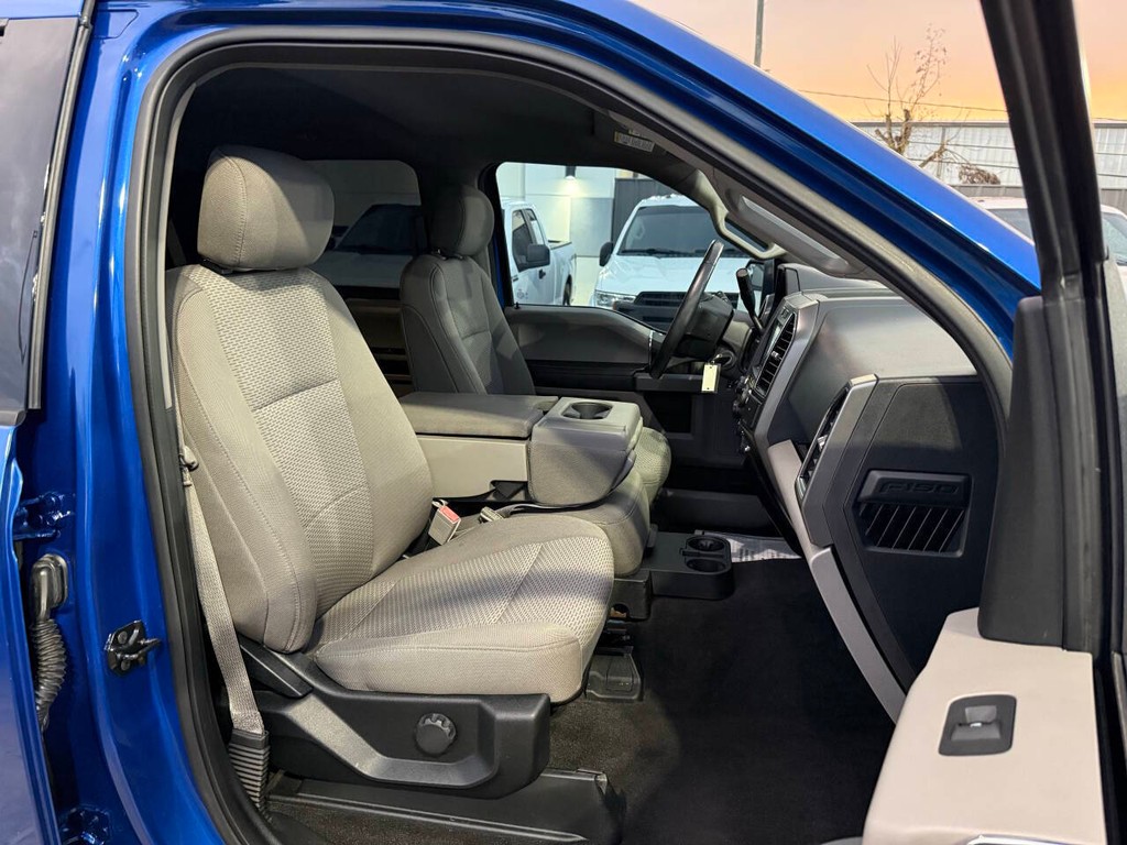 Ford F-150 Vehicle Full-screen Gallery Image 10