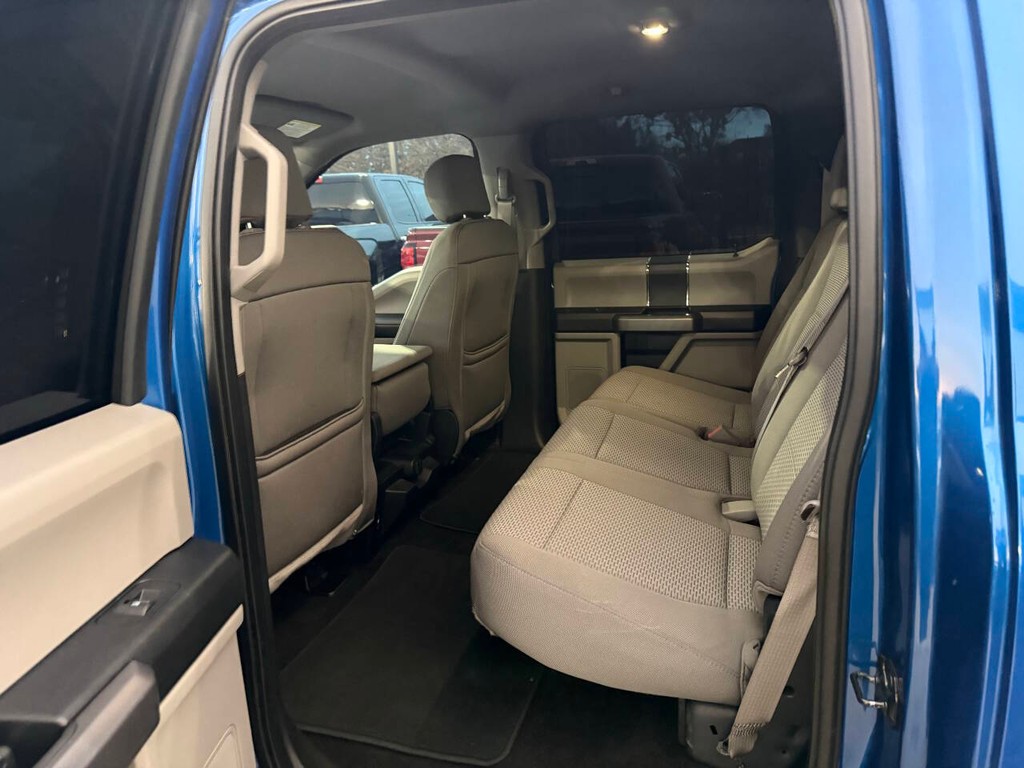 Ford F-150 Vehicle Full-screen Gallery Image 13