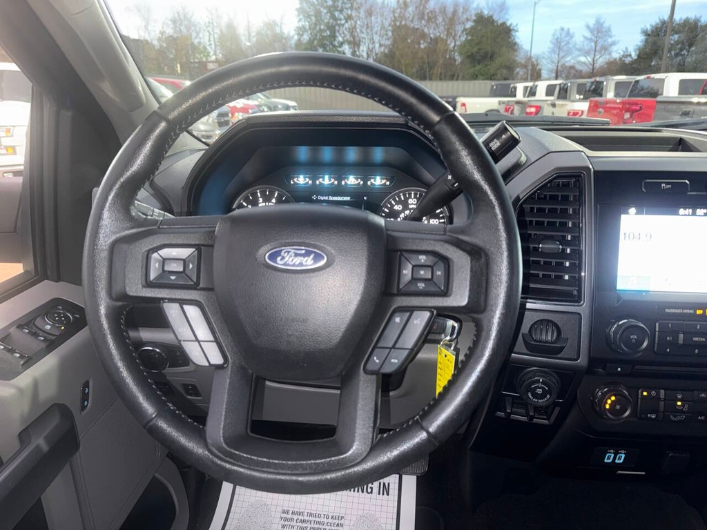 Ford F-150 Vehicle Full-screen Gallery Image 20