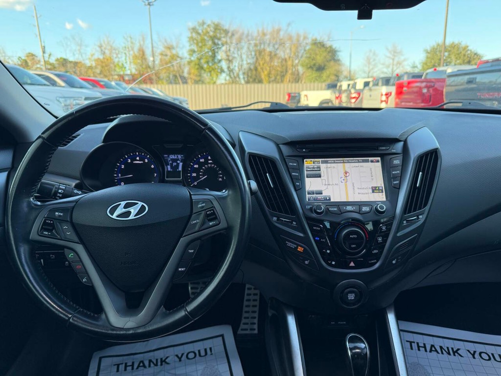 Hyundai Veloster Vehicle Full-screen Gallery Image 20