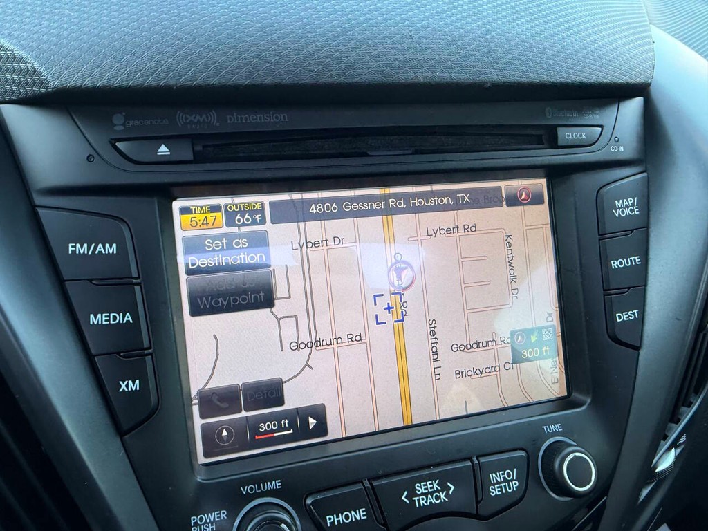 Hyundai Veloster Vehicle Full-screen Gallery Image 25