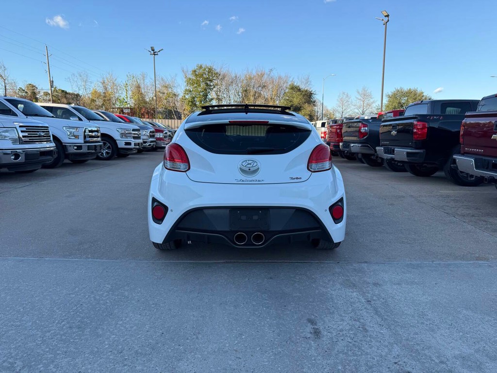 Hyundai Veloster Vehicle Full-screen Gallery Image 38