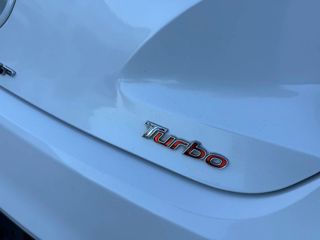 Hyundai Veloster Vehicle Full-screen Gallery Image 39