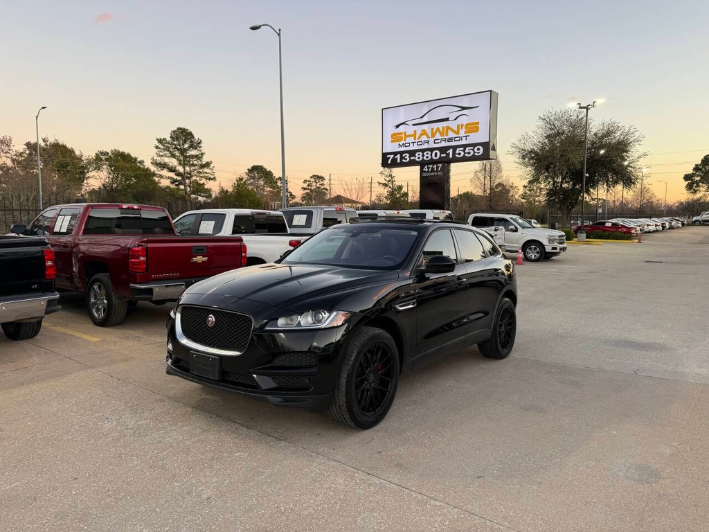 Jaguar F-PACE Vehicle Full-screen Gallery Image 03