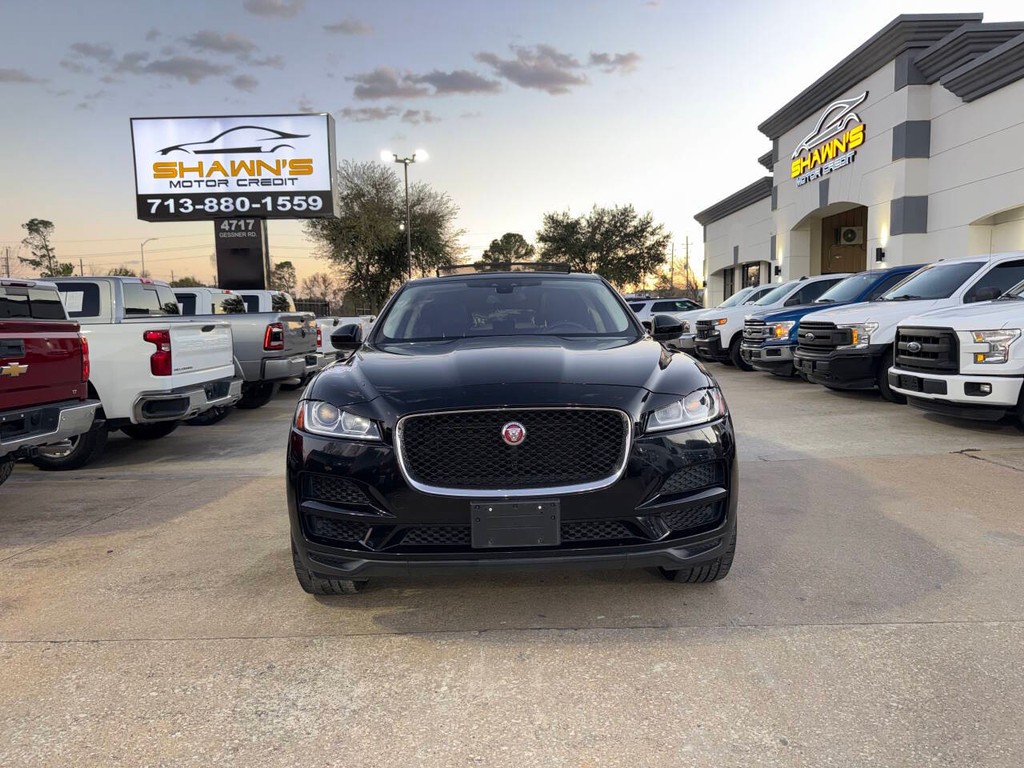 Jaguar F-PACE Vehicle Full-screen Gallery Image 44