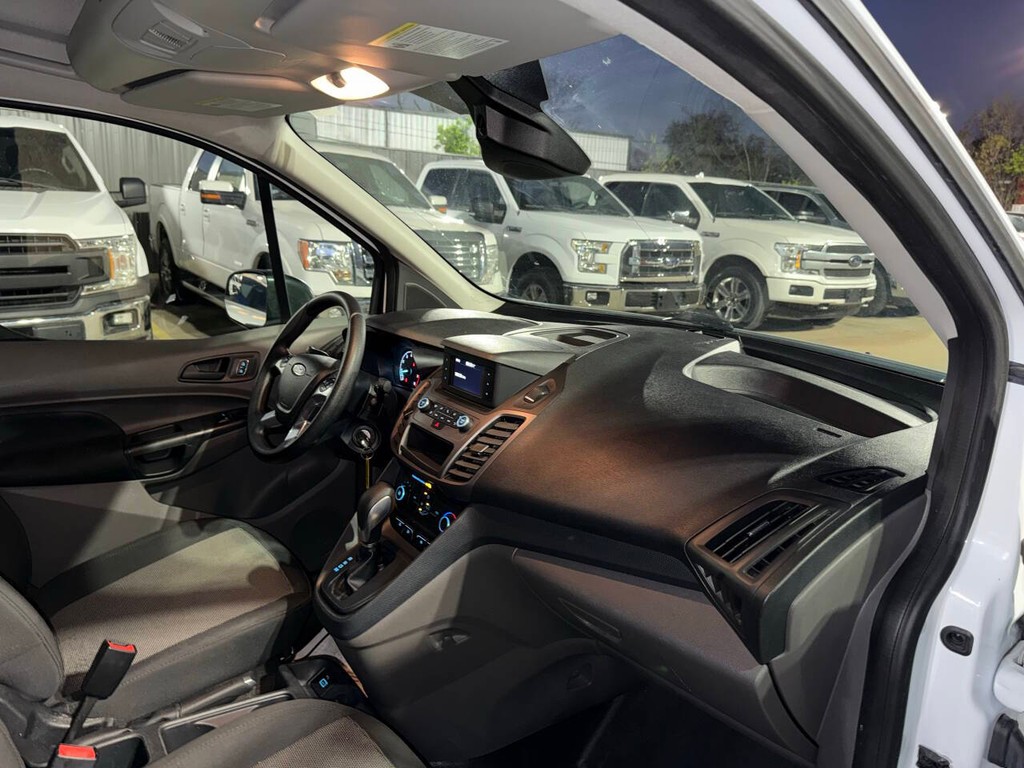 Ford Transit Connect Van Vehicle Full-screen Gallery Image 09