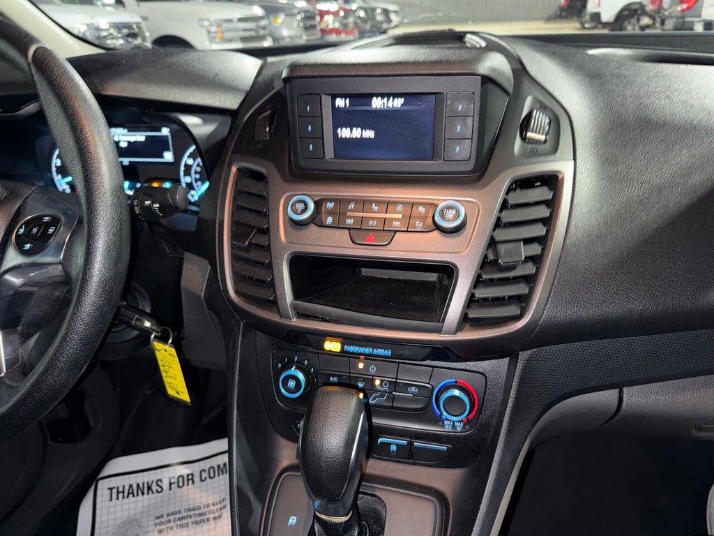 Ford Transit Connect Van Vehicle Full-screen Gallery Image 17