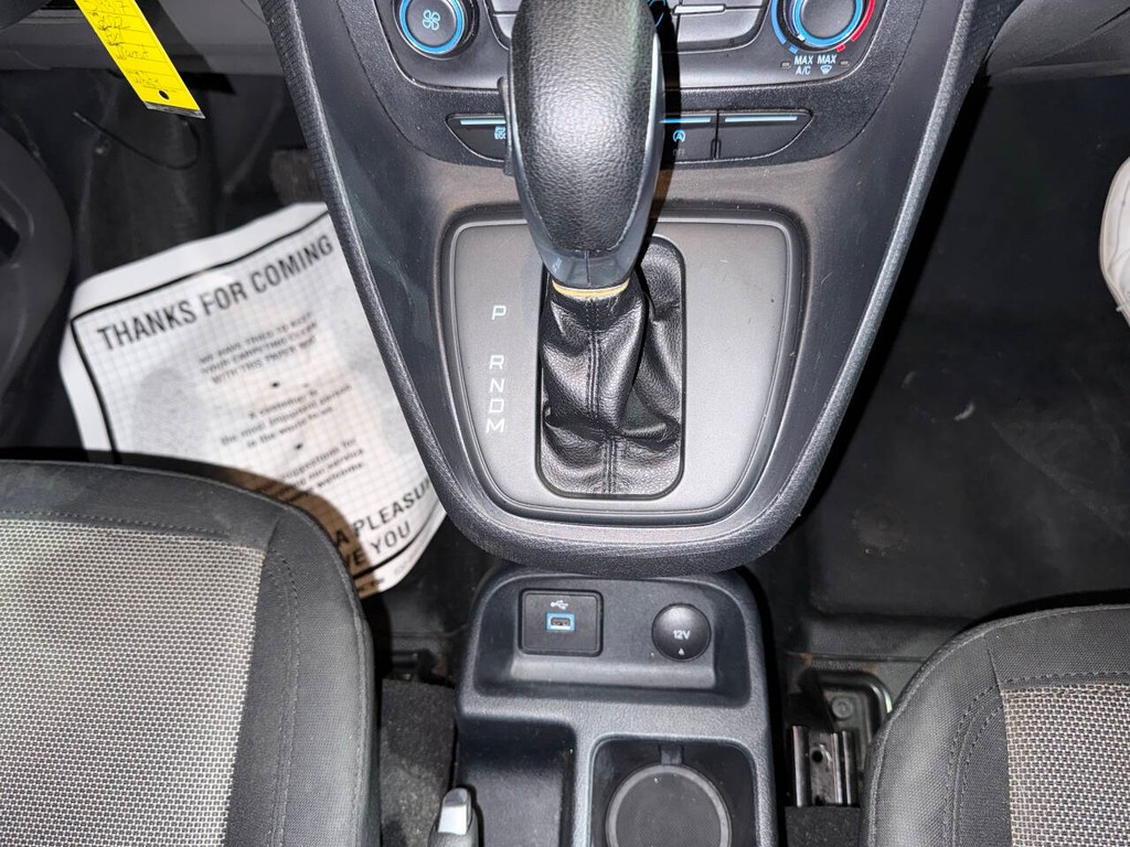 Ford Transit Connect Van Vehicle Full-screen Gallery Image 21