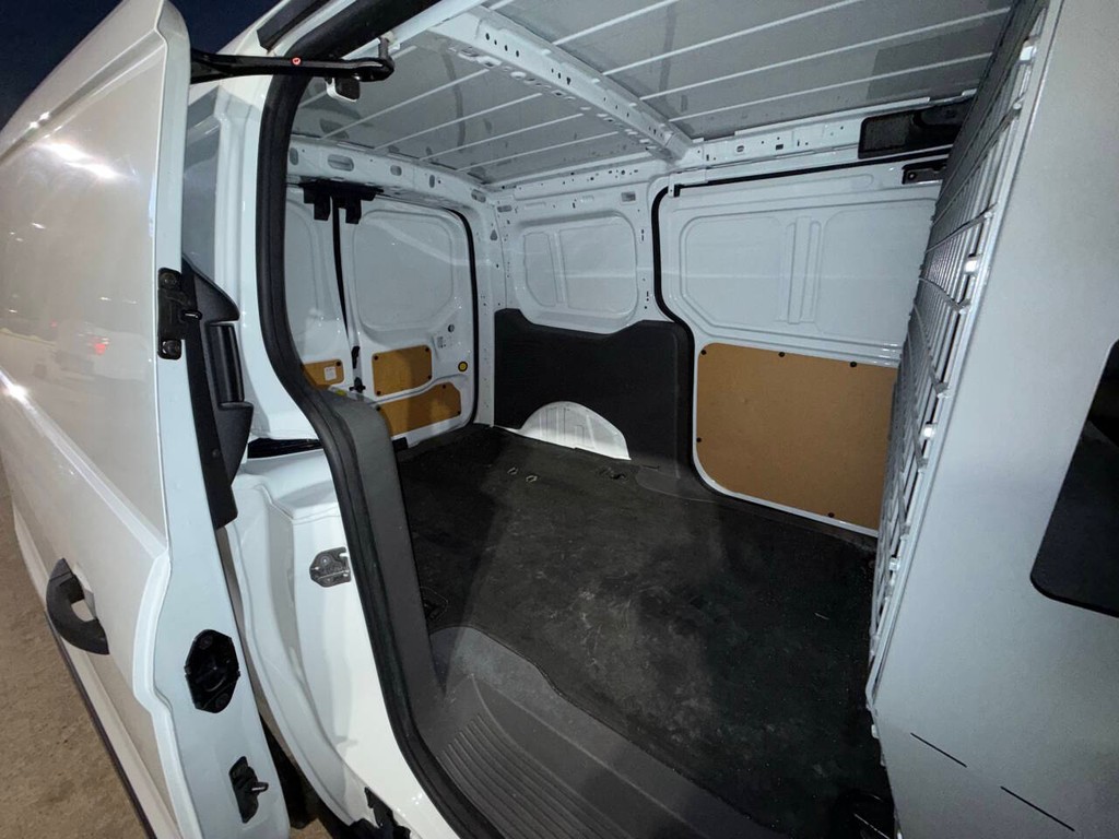 Ford Transit Connect Van Vehicle Full-screen Gallery Image 23