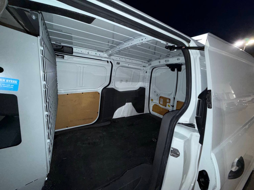 Ford Transit Connect Van Vehicle Full-screen Gallery Image 25