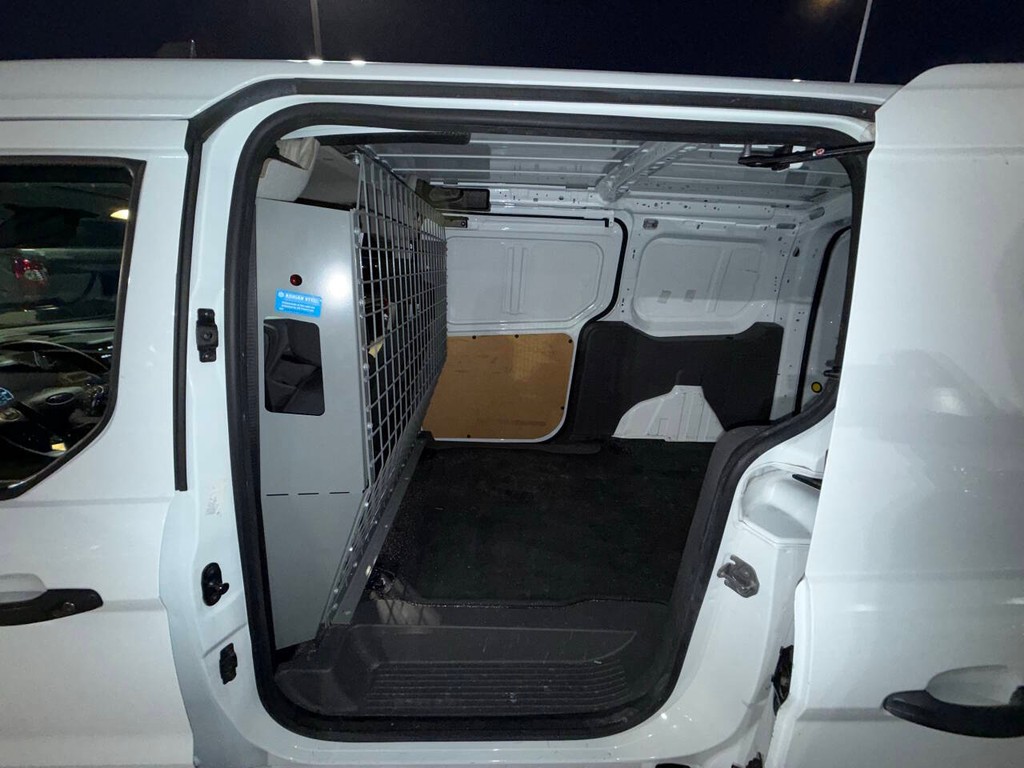 Ford Transit Connect Van Vehicle Full-screen Gallery Image 26