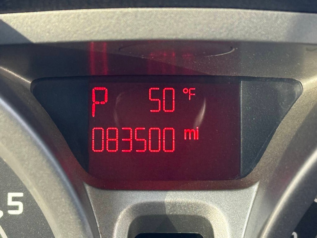 Ford Fiesta Sedan Vehicle Full-screen Gallery Image 30