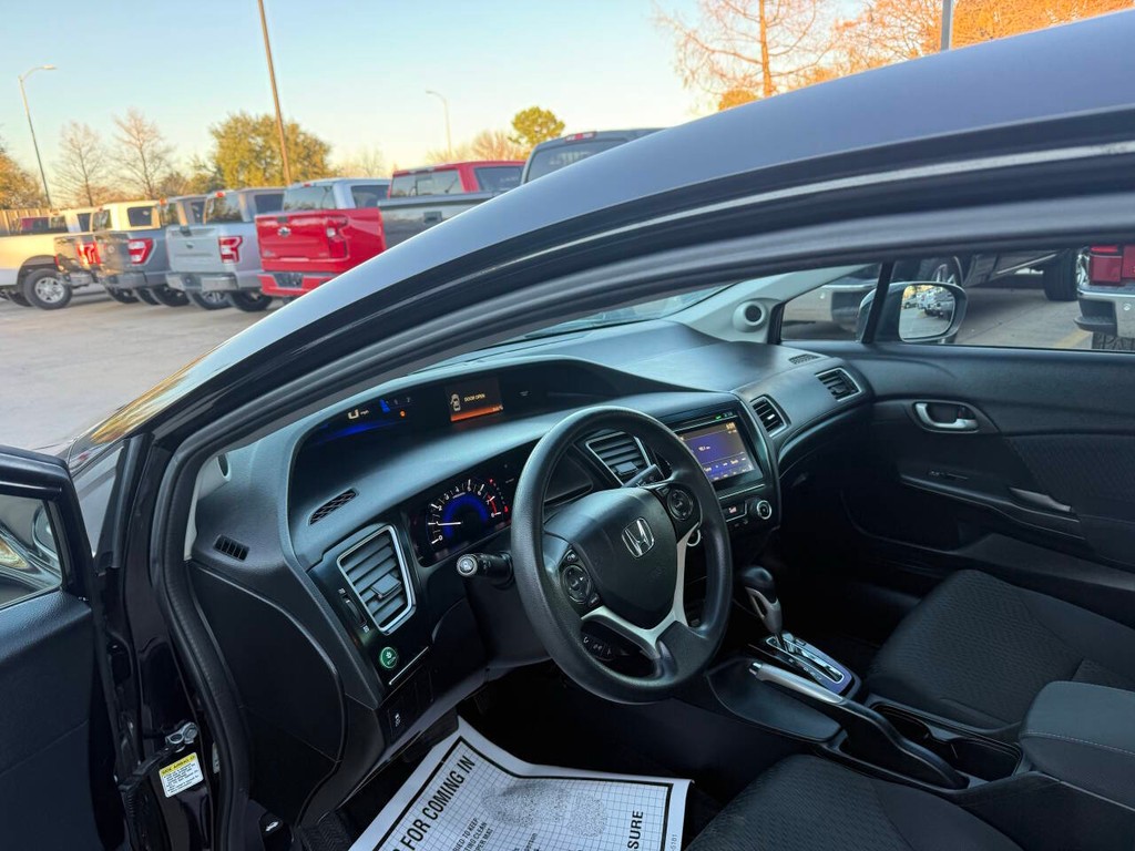 Honda Civic Sedan Vehicle Full-screen Gallery Image 06