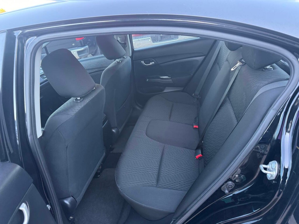 Honda Civic Sedan Vehicle Full-screen Gallery Image 13