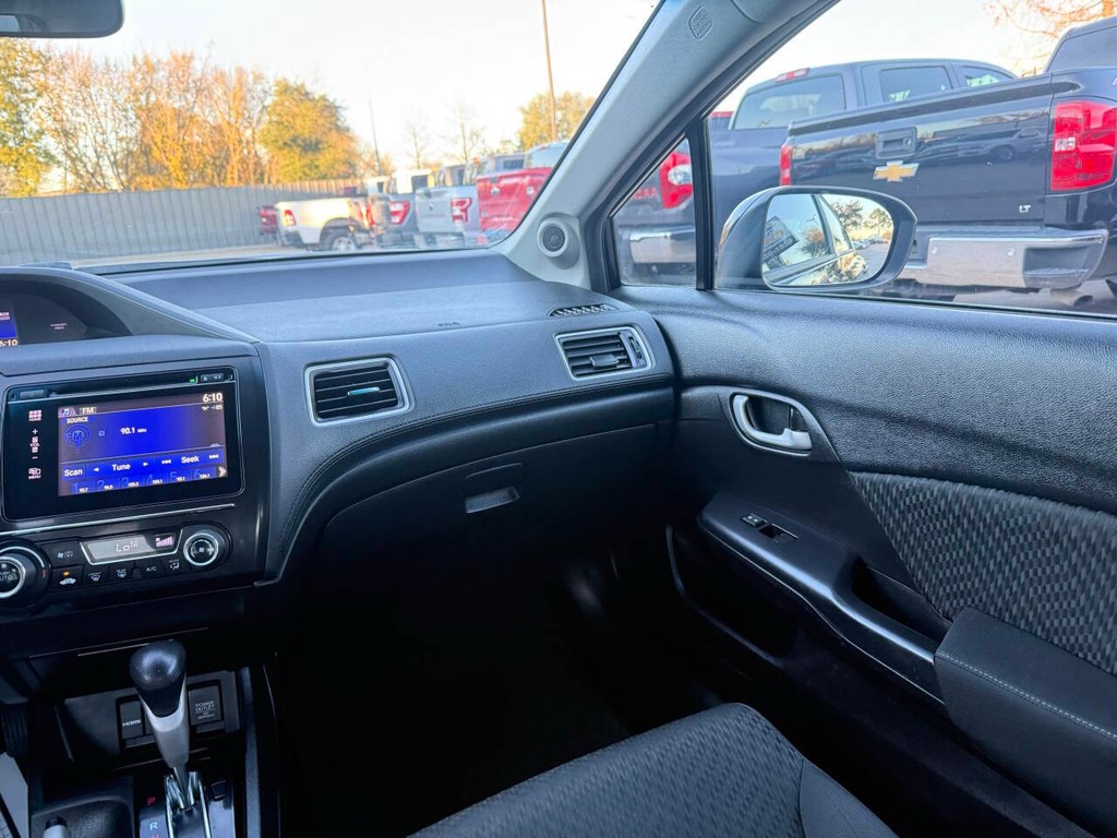 Honda Civic Sedan Vehicle Full-screen Gallery Image 20