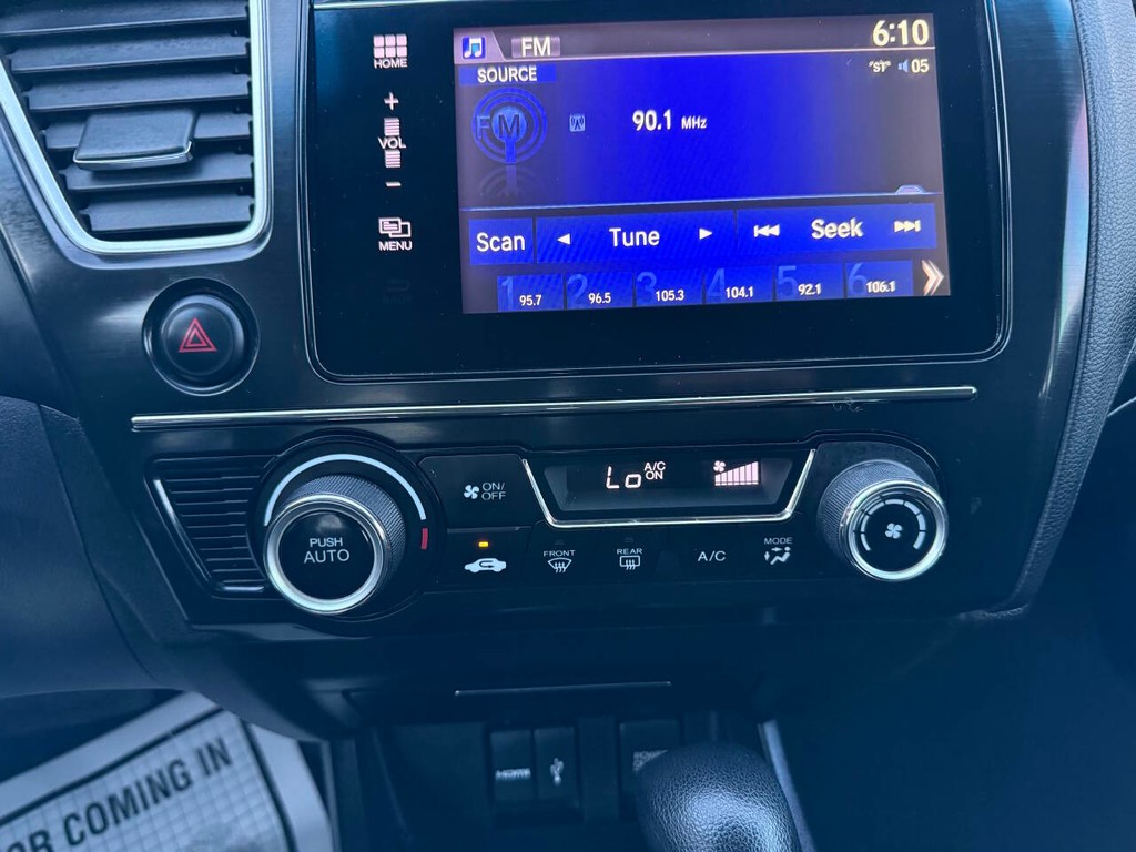 Honda Civic Sedan Vehicle Full-screen Gallery Image 26