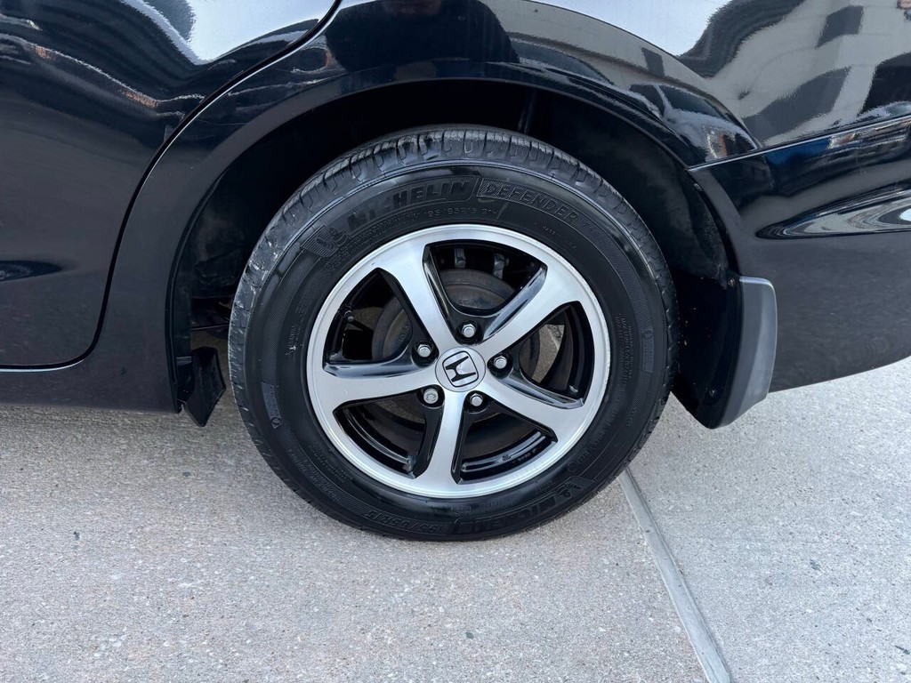 Honda Civic Sedan Vehicle Full-screen Gallery Image 34