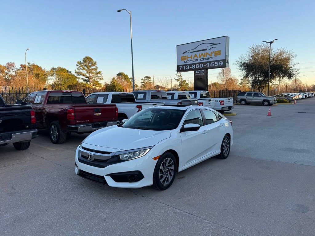 Honda Civic Sedan Vehicle Full-screen Gallery Image 03