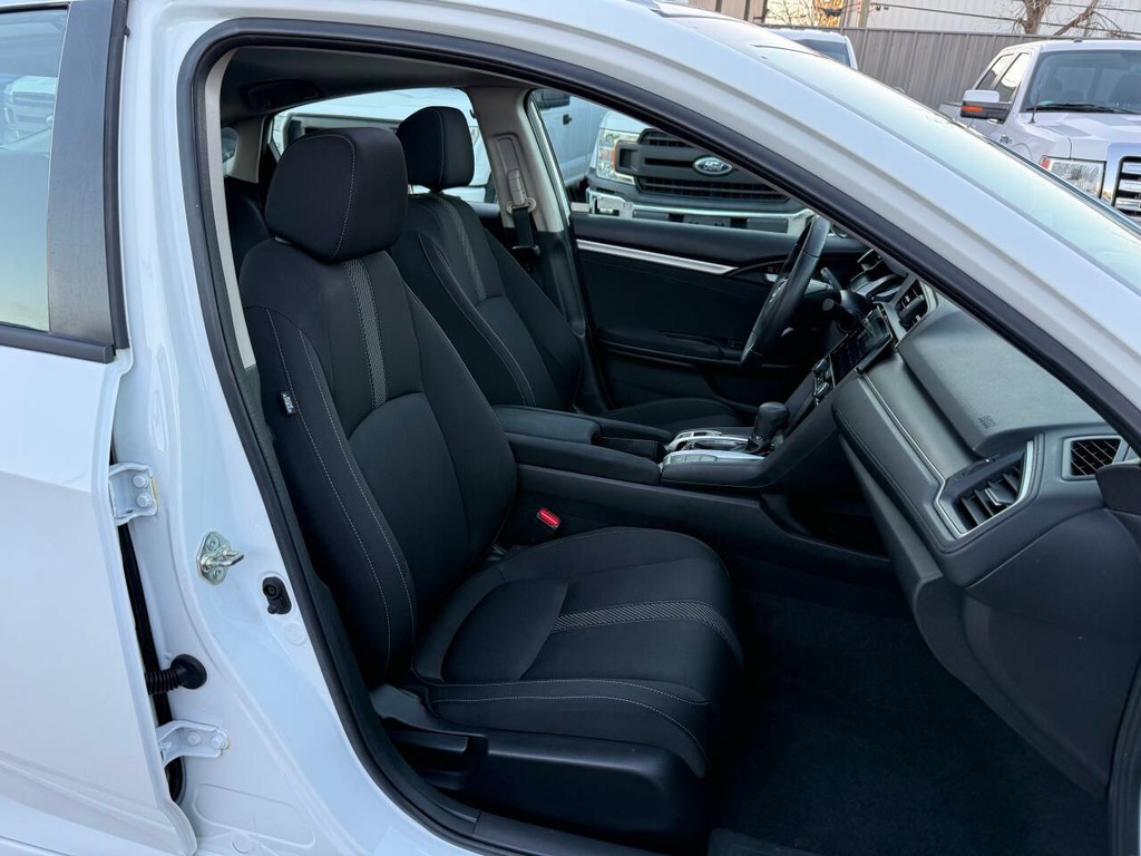 Honda Civic Sedan Vehicle Full-screen Gallery Image 10