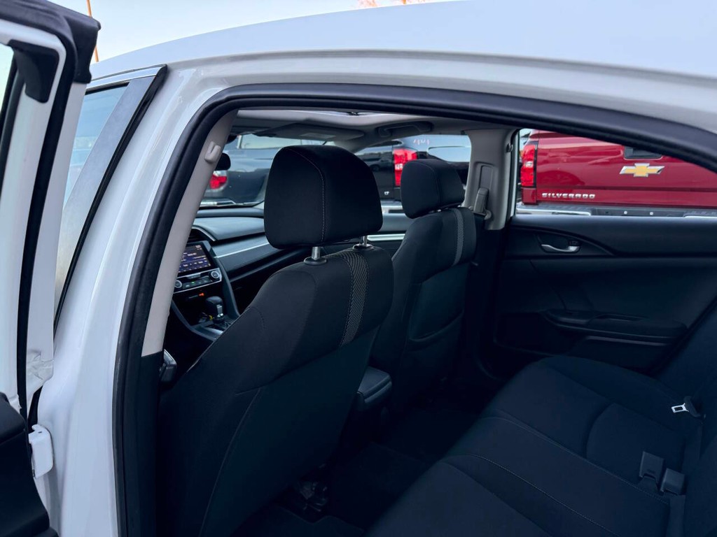 Honda Civic Sedan Vehicle Full-screen Gallery Image 12