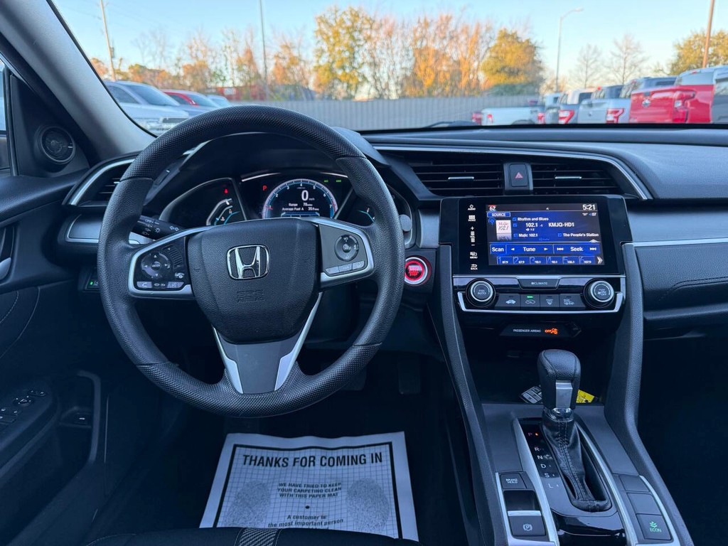 Honda Civic Sedan Vehicle Full-screen Gallery Image 21
