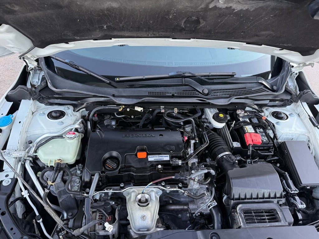 Honda Civic Sedan Vehicle Full-screen Gallery Image 35